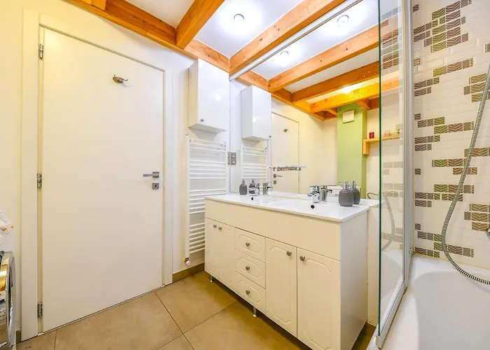 Апартаменти The Movie *